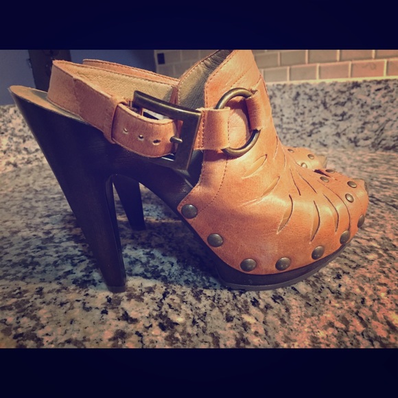 jessica simpson high heel clogs